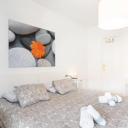 公寓 Home2book Cozy Terrace With Pool Views *