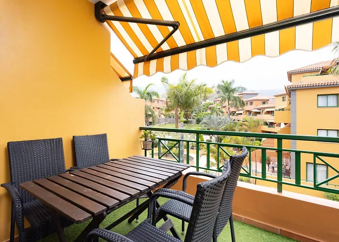 Home2book Cozy Terrace With Pool Views 아파트 *