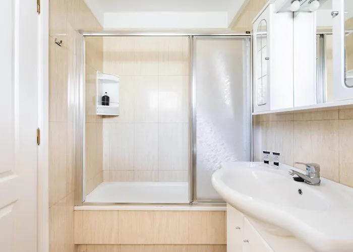 아파트 Home2book Cozy Terrace With Pool Views